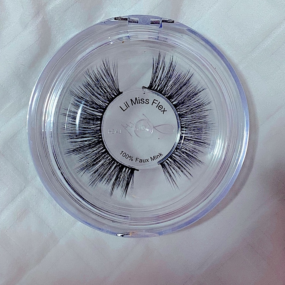 Luxy Lash “Lil Miss Flex”